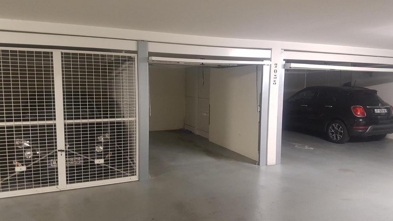 Apartamento Confluence - Superbe pied à terre avec parking privé Lyon Exterior foto
