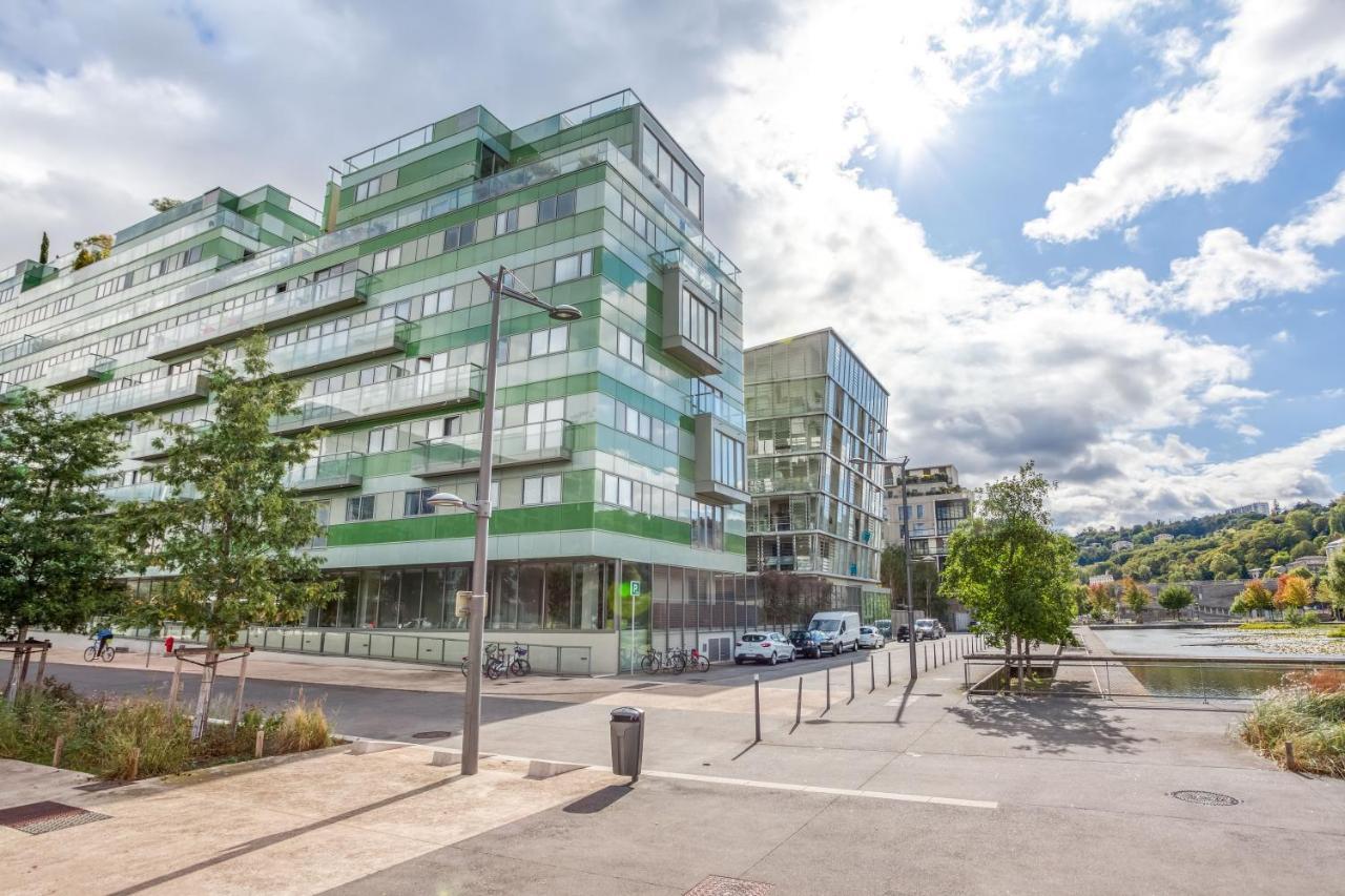 Apartamento Confluence - Superbe pied à terre avec parking privé Lyon Exterior foto
