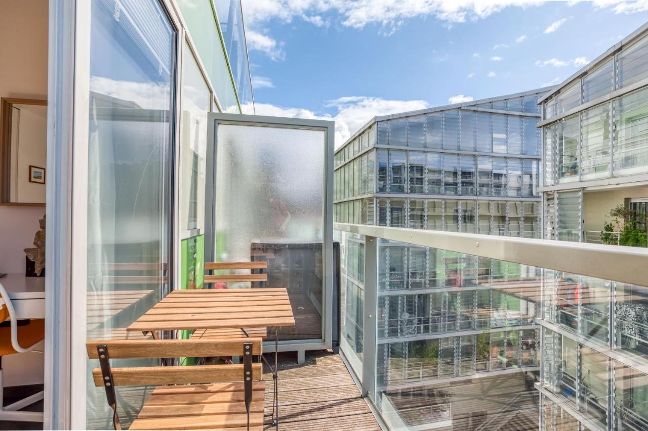 Apartamento Confluence - Superbe pied à terre avec parking privé Lyon Exterior foto